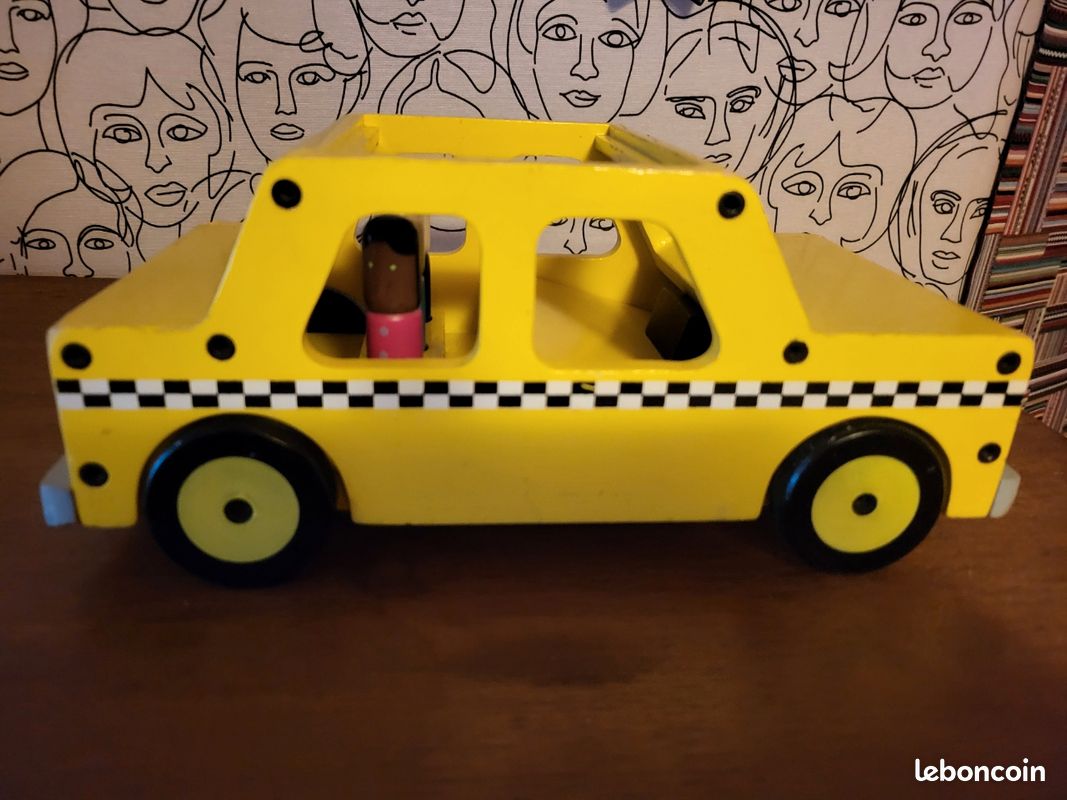 Taxi New York en bois (image 1)