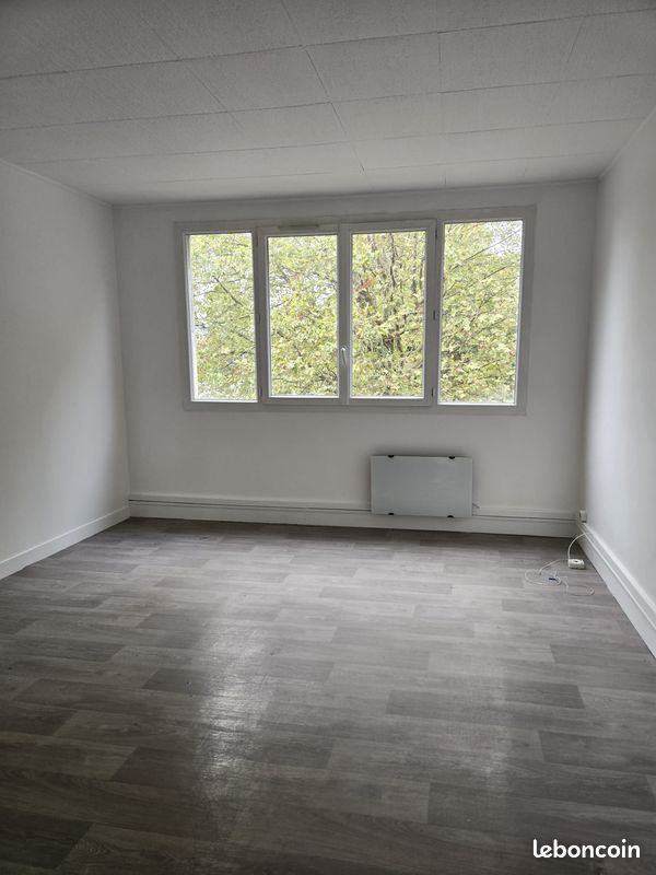 Appartement 3 pièces 70 m² · au Blanc-Mesnil · 70 m² · 1 050 €/mois