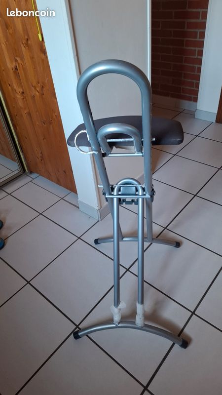 Tabouret de repassage pliable et réglable en hauteur (image 3)