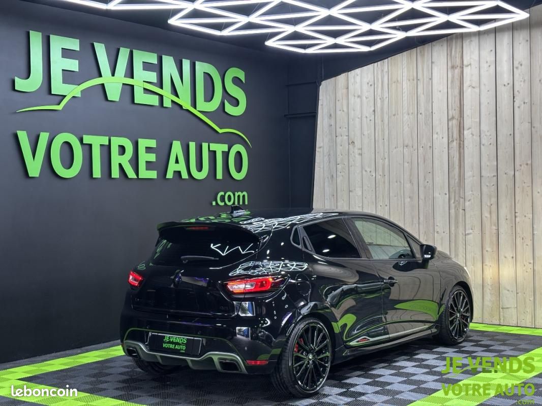 Renault Clio 1.6 T 220ch RS Trophy EDC 5p (image 9)