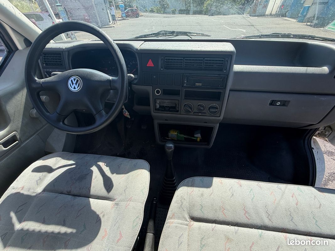 VOLKSWAGEN TRANSPORTER 2.5 TD 102 Frigorifique (image 2)