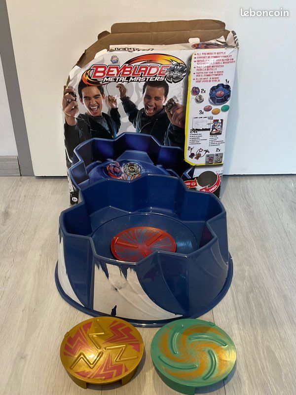 Arène Beyblade Métal Masters (image 1)