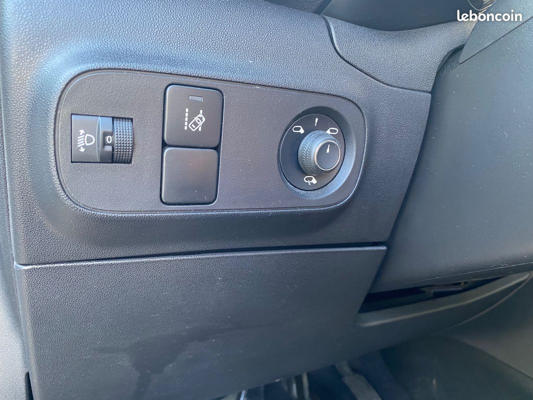 CITROEN C3 GENERATION-III 1.2 PURETECH 82ch FEEL *COURROIE CHANGEE*CARPLAY*RADAR DE RECUL (image 24)