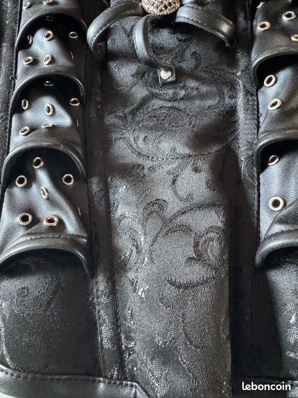 Corset gothique dark steampunk noir (image 5)