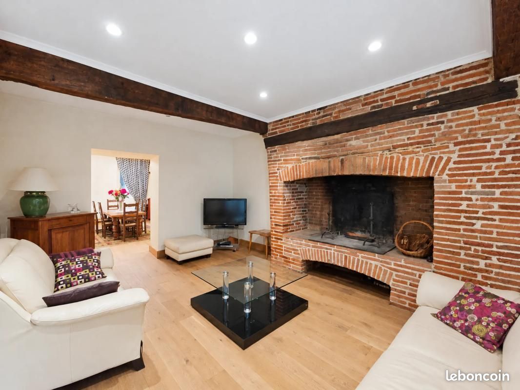 Maison 8 pièces 322 m² · à Castelsarrasin · 322 m² · 365 000 €