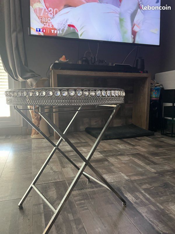 Petite table pliante (image 1)