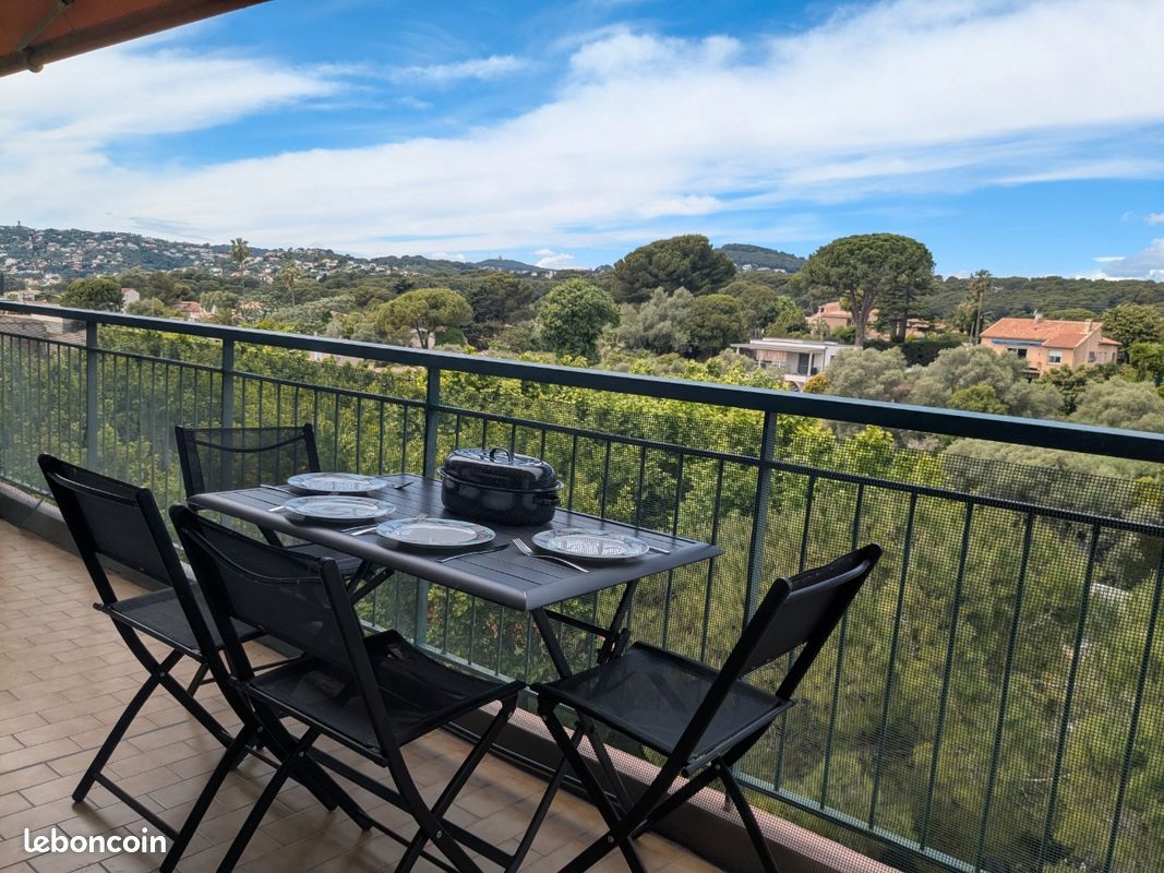 Appartement 2 pièces 53 m² · à Antibes · 53 m² · 1 300 €