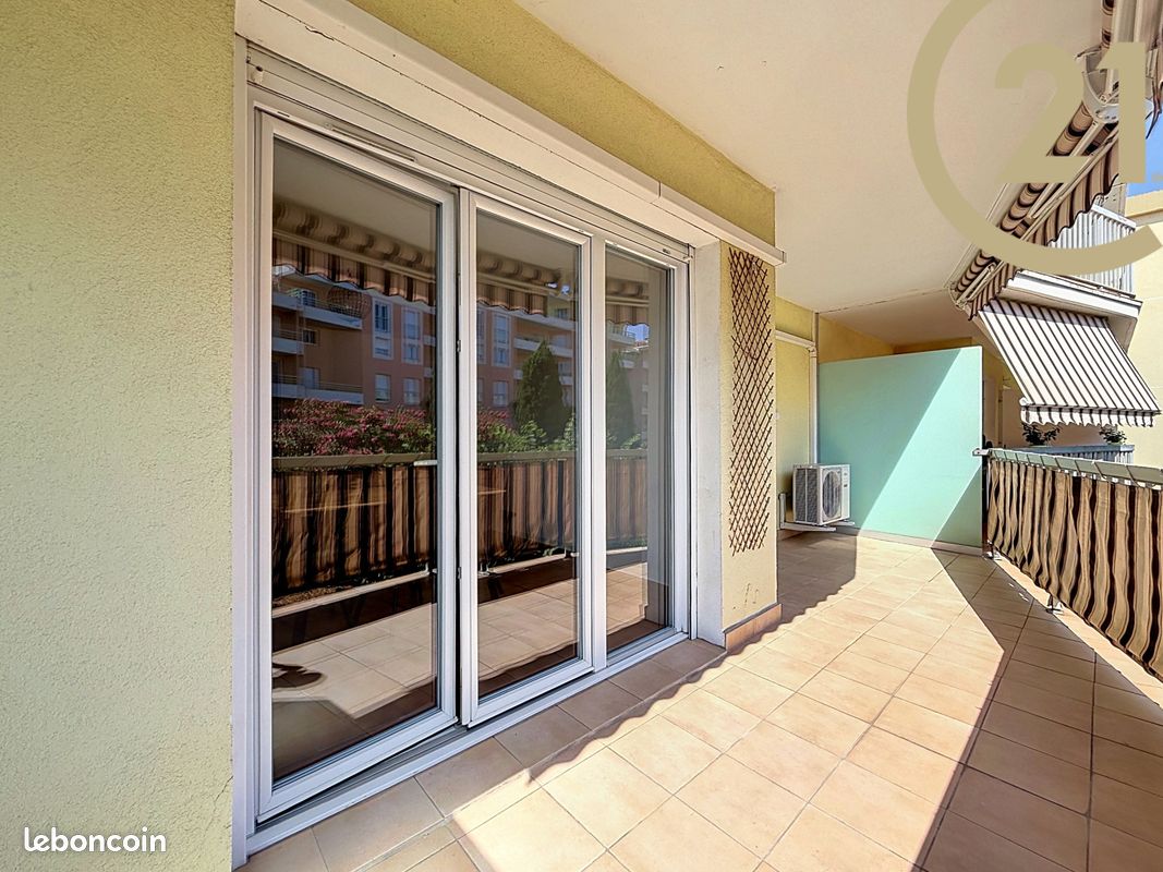 Appartement 3 pièces 64 m² · à Fréjus · 64 m² · 1 050 €