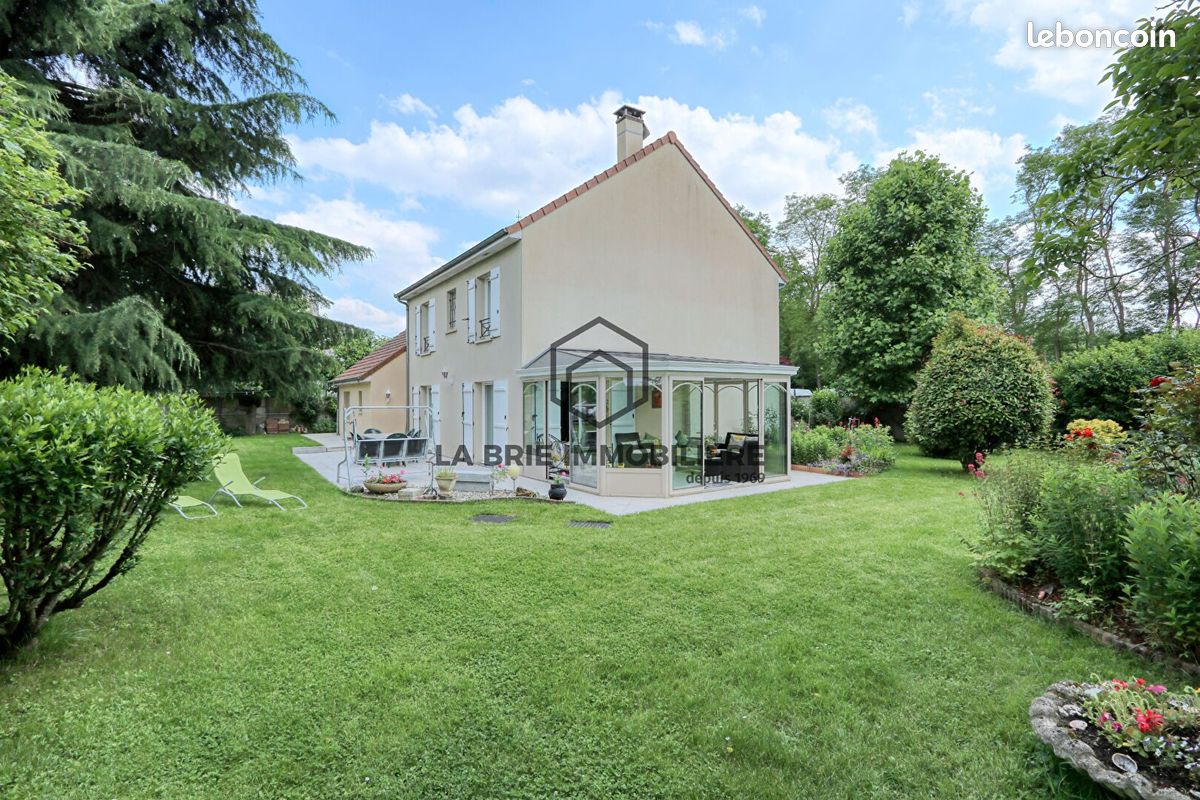 Maison 8 pièces 192 m² · à Chevry-Cossigny · 192 m² · 499 000 €
