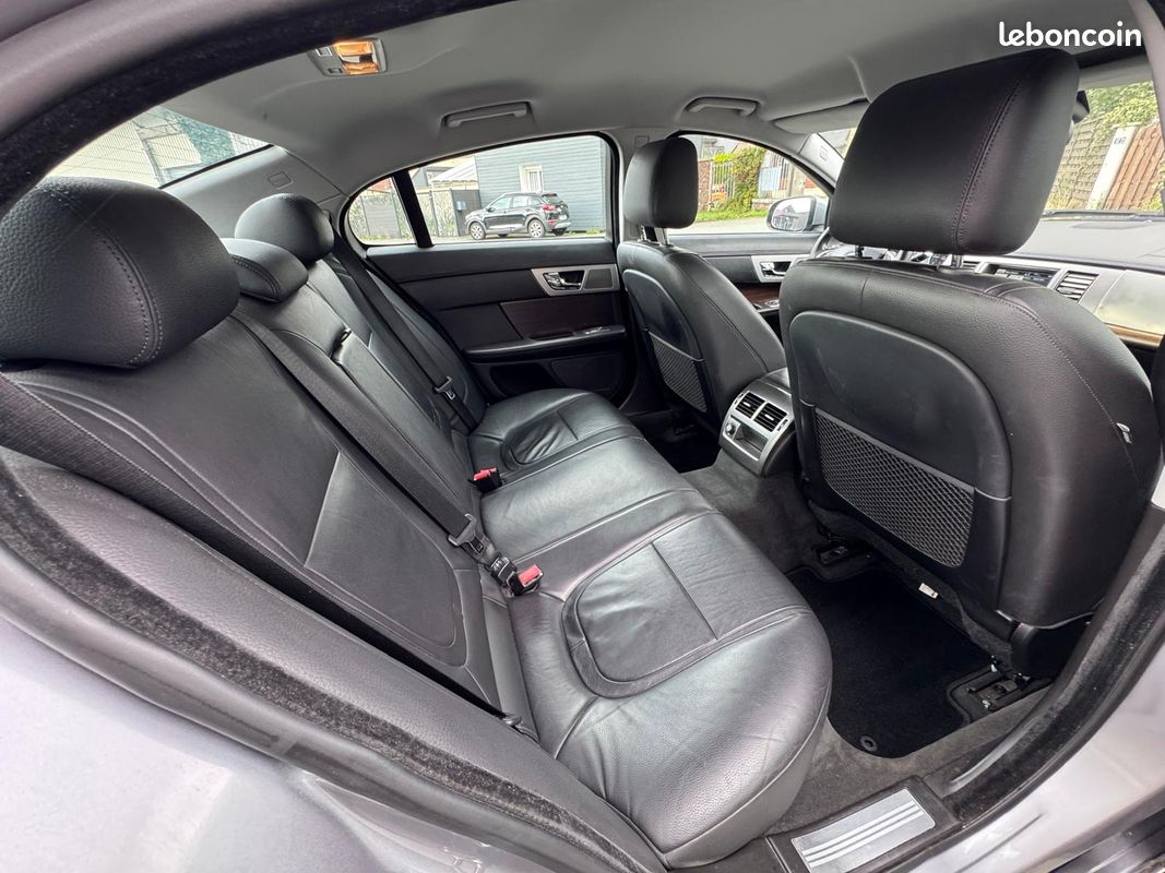 Jaguar XF 2.2 D 190 LUXURY Phase 2 - Boite automatique- Révisé- Garantie (image 5)