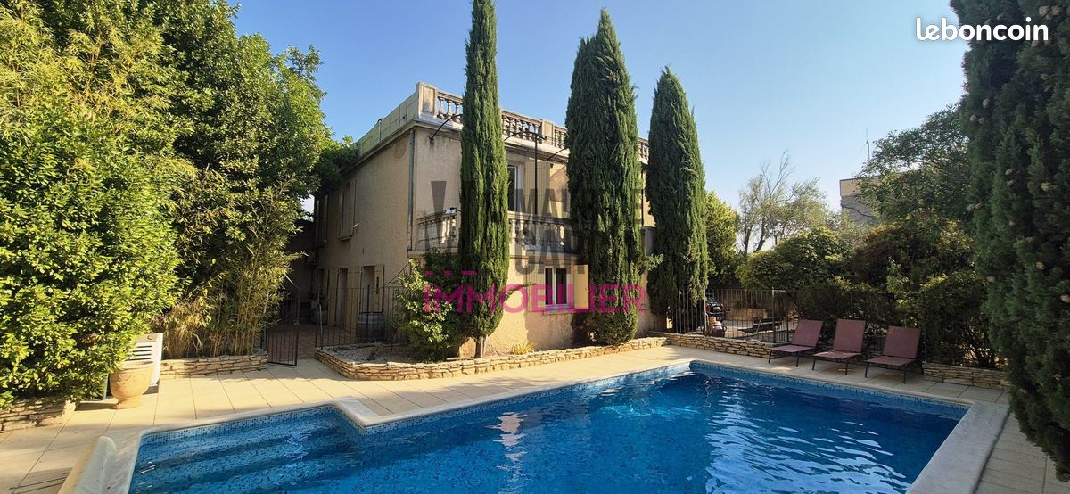 Maison 8 pièces 213 m² · à Carpentras · 213 m² · 350 000 €