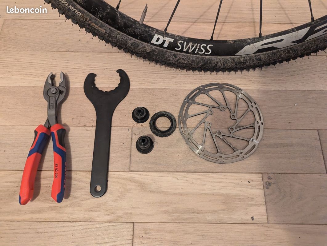 Paire De Roues DT Swiss R24 DB Spline Pour Vélo De Route - Frein à Disque - 700C