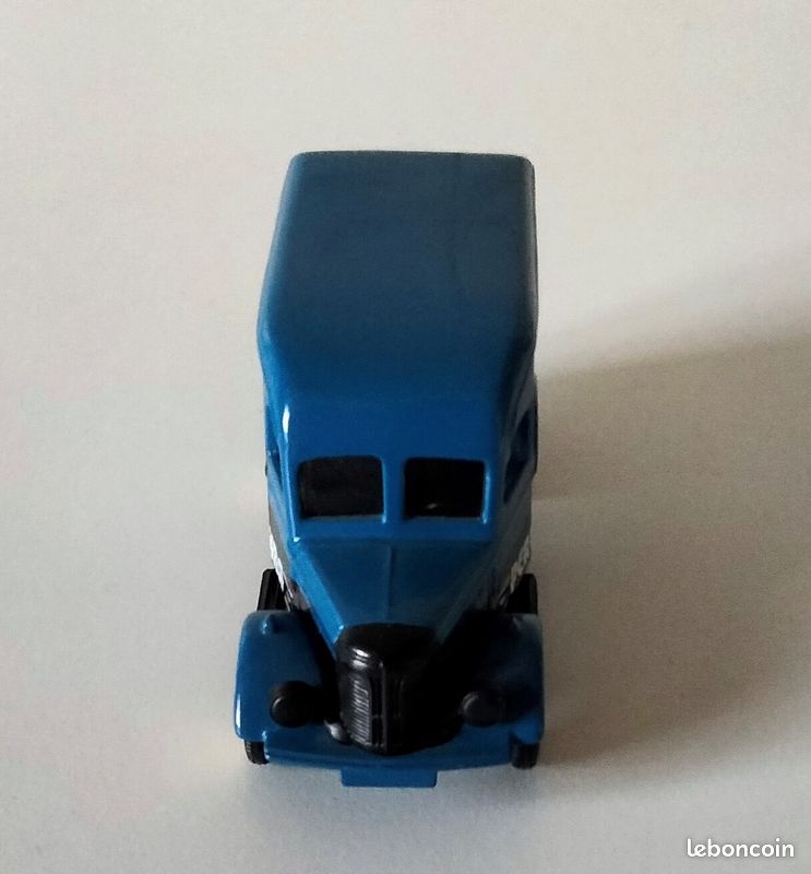Camion d'antan miniature échelle 1:64 "Camionnette Reo delivery Baci" (image 4)