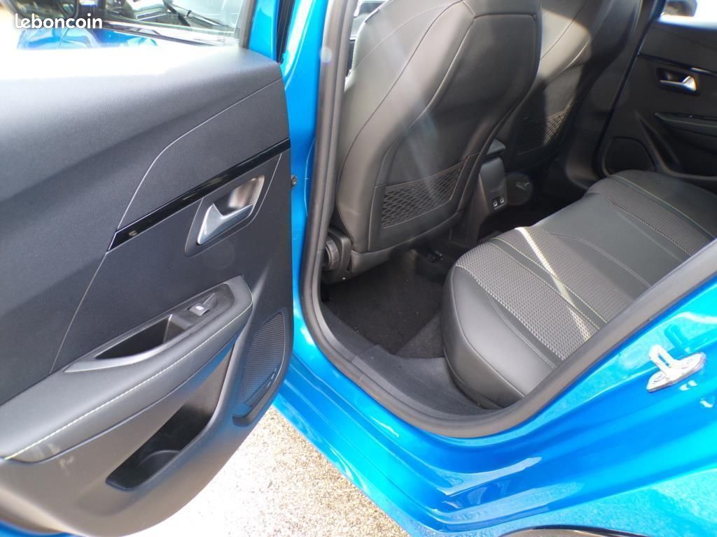 Peugeot 208 1.5 BLUEHDI 100 cv GT LINE (image 11)