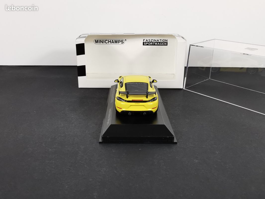 Minichamps 1/43 Porsche Cayman GT4 Jaune (WAP0204020F) - Occasion Boîte D'origine