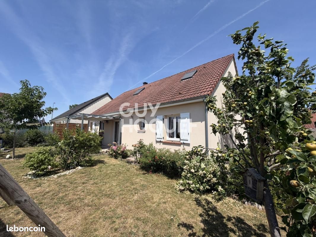 Maison 6 pièces 165 m² · à Saint-Germain-du-Puy · 165 m² · 241 000 €