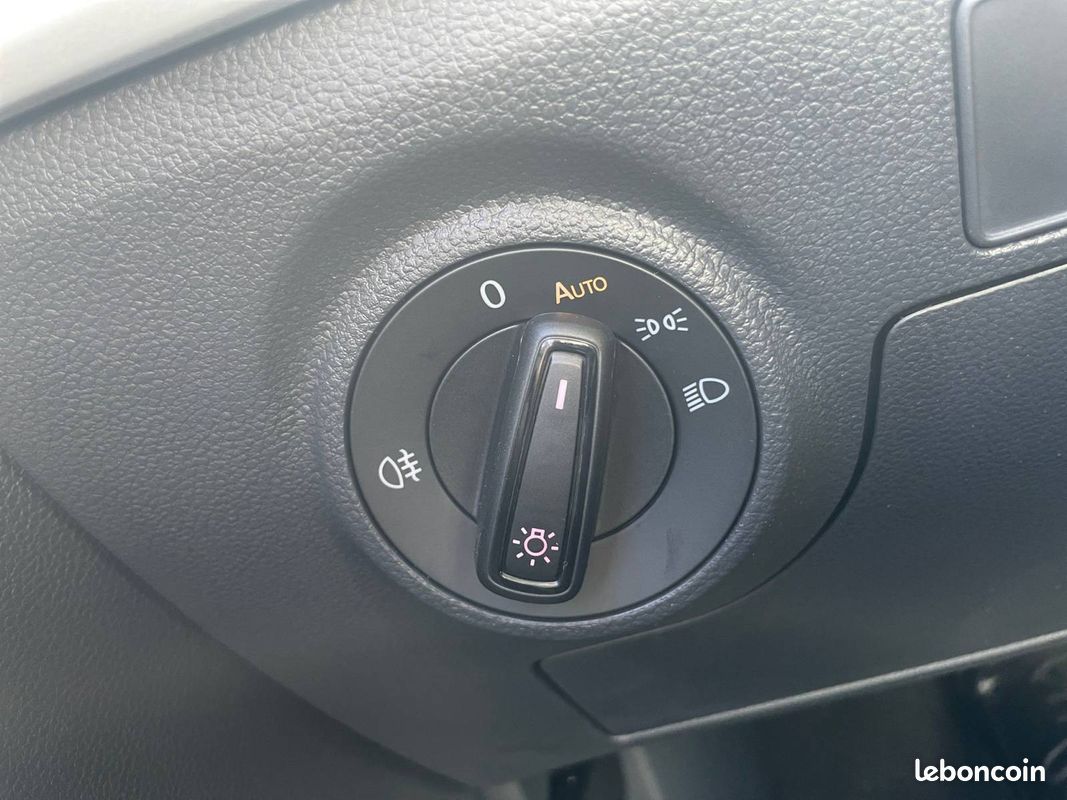 SEAT Arona 1.0 TSI 95 ch Start/Stop BVM5 Copa (image 26)