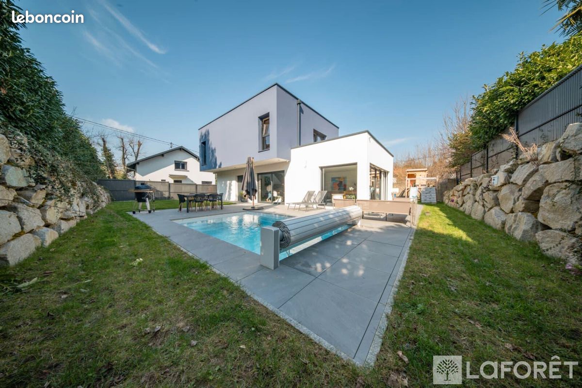 Maison 6 pièces 136 m² · à Brunstatt-Didenheim · 136 m² · 649 300 €