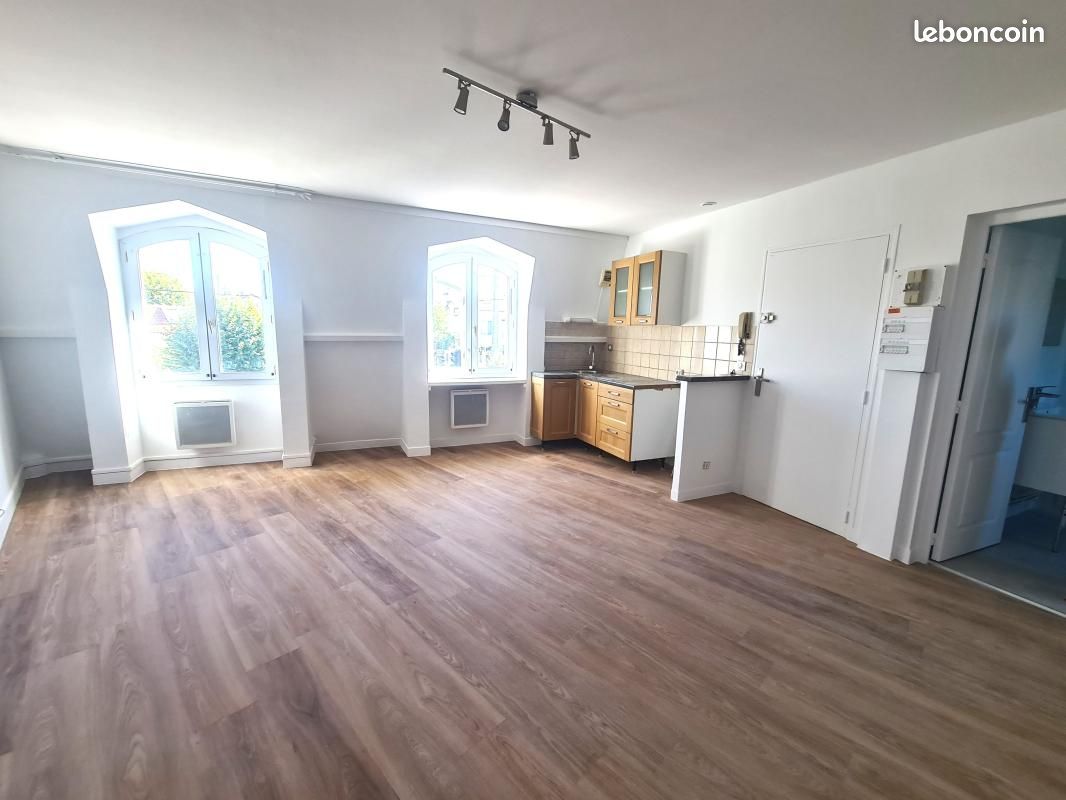 Appartement 1 pièce 27 m² · à Paray-Vieille-Poste · 27 m² · 730 €/mois