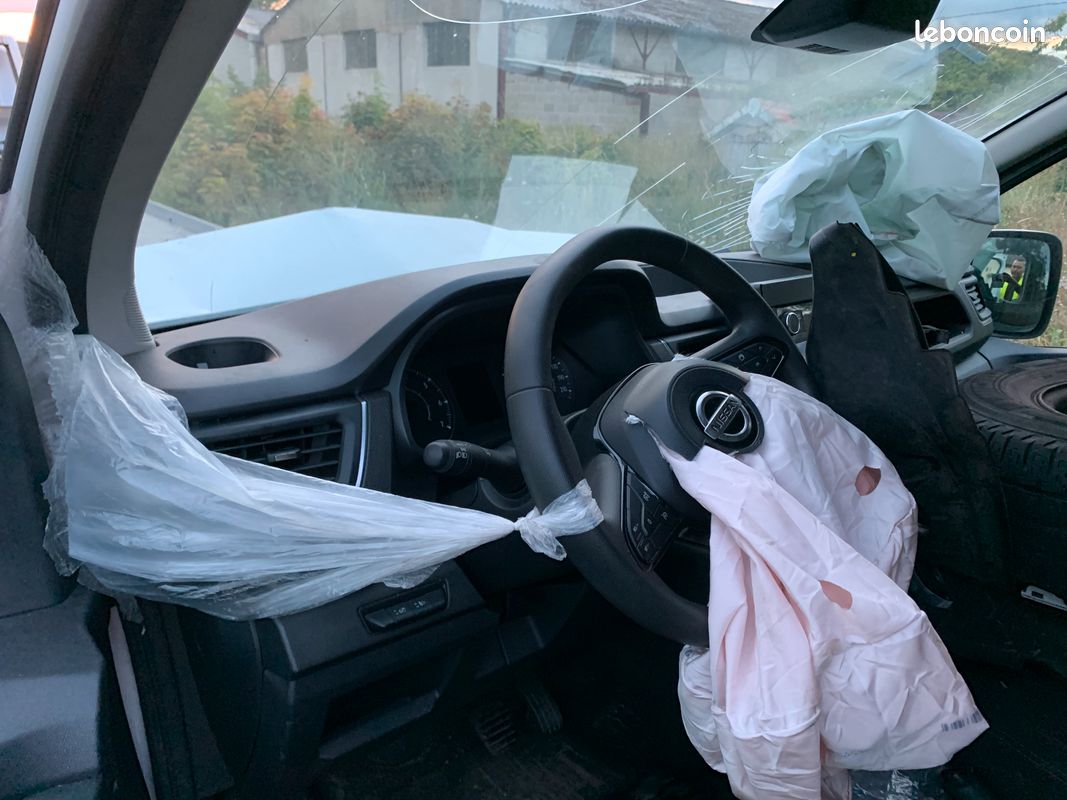 NISSAN Primastar IDEM RENAULT TRAFIC III 2.0 DCI 150 cv FRIGORIFIQUE AM 2022 Prix 4900 Euros Livraison possible (image 4)