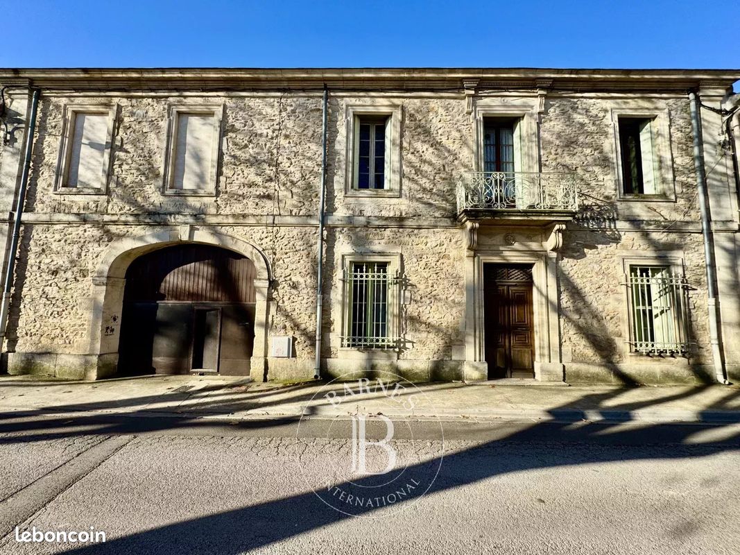 Maison 7 pièces 236 m² · à Nîmes · 236 m² · 649 000 €