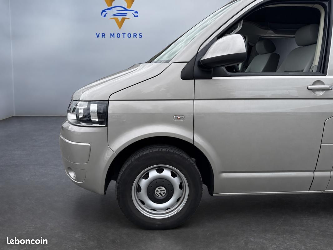 Volkswagen California 2.0 TDI 140 BVM6 – TOIT ÉLECTRIQUE CHAUFFAGE STATIONNAIRE CLIM 3 ZONES RADA... (image 5)