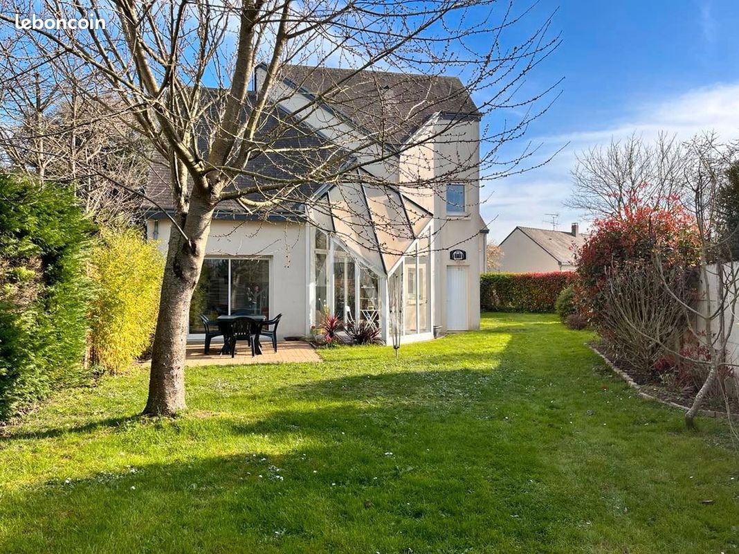Maison 4 pièces 90 m² · à Segré-en-Anjou Bleu · 90 m² · 850 €/mois