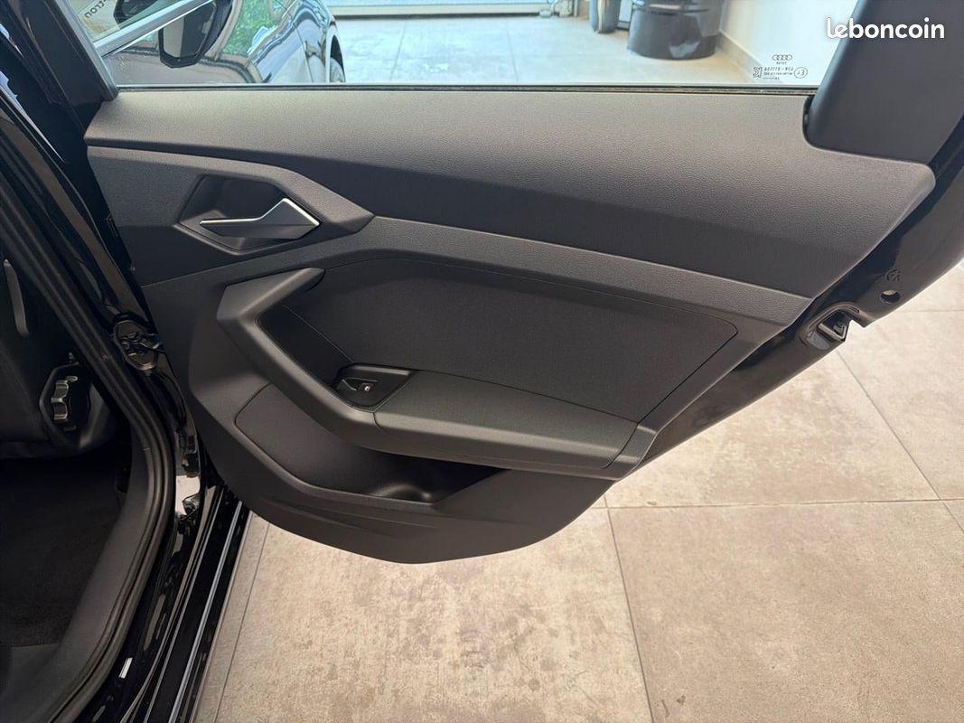 AUDI A1 Sportback 30 TFSI 116 ch S tronic 7 Design (image 20)