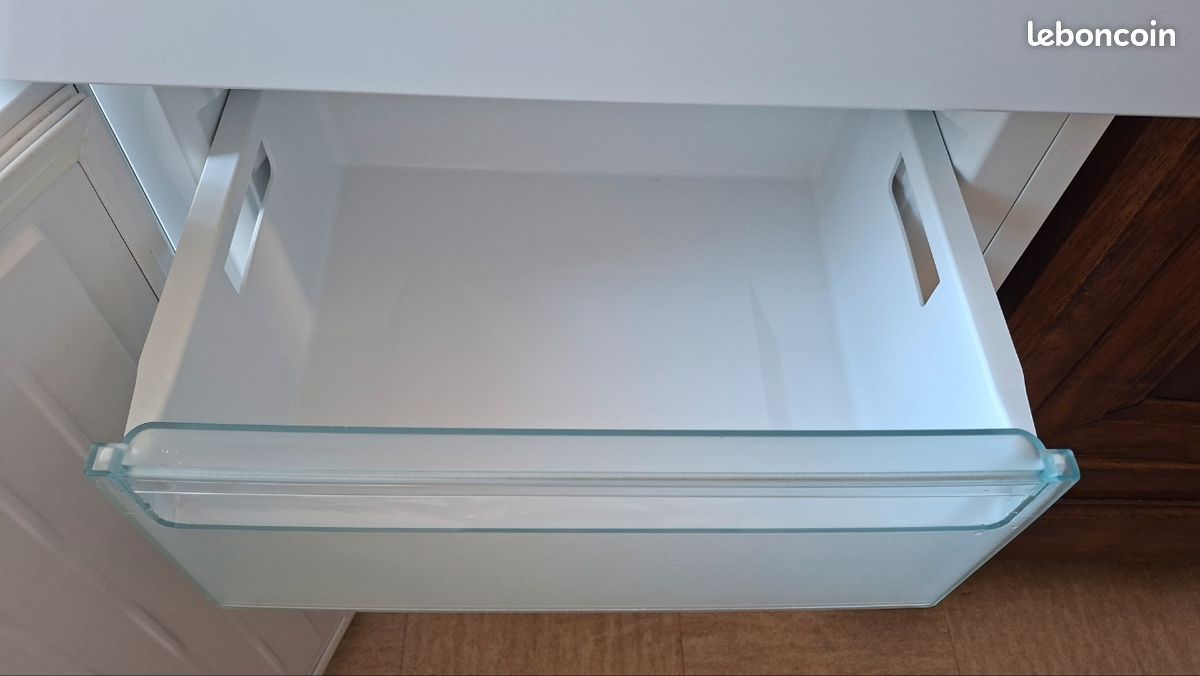 Frigo/ congélateur Miele excellent état (image 9)