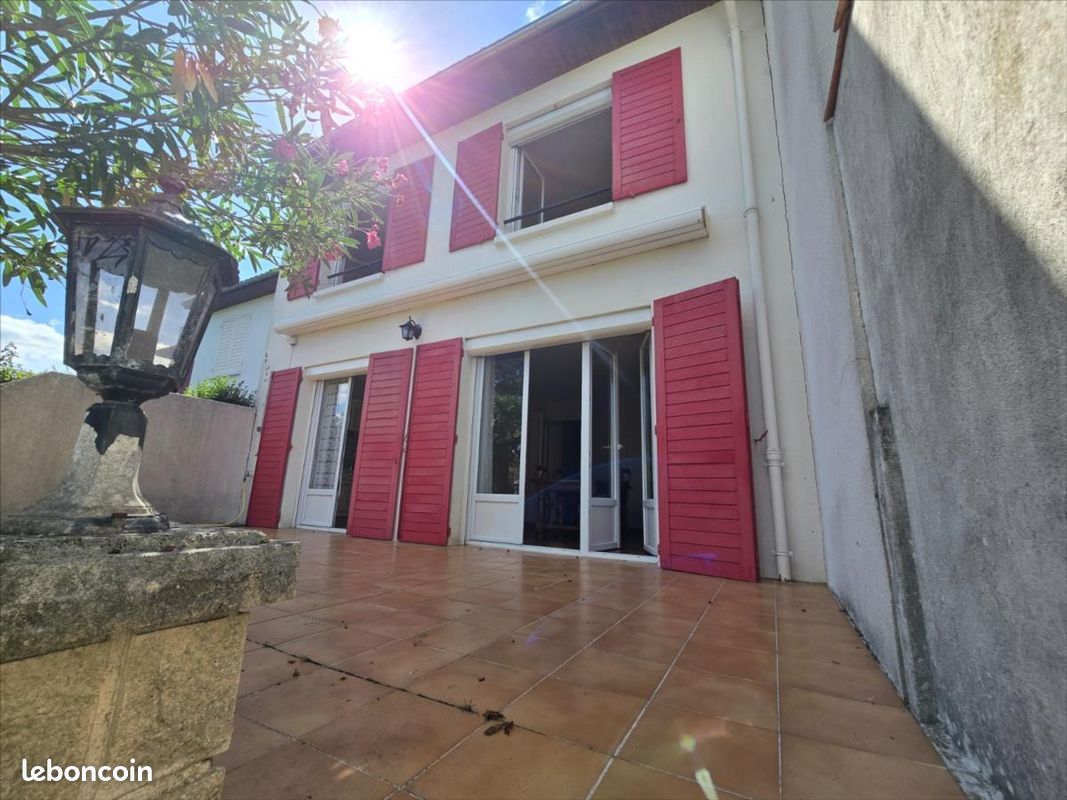 Maison 4 pièces 85 m² · à Poitiers · 85 m² · 195 000 €