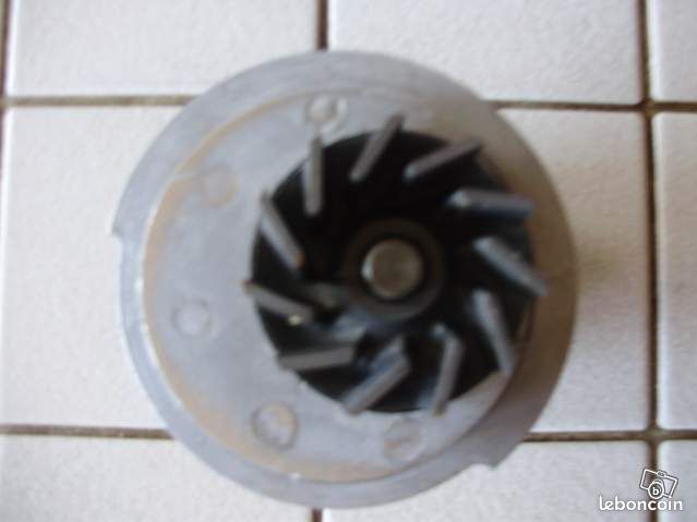 POMPE A EAU DAEWOO ref 96352648 (image 2)