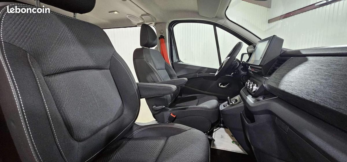 Renault Trafic CABINE APPROFONDIE CA L1H1 BLUE DCI 170 BVA9 RED EDITION EXCLUSIVE (image 27)