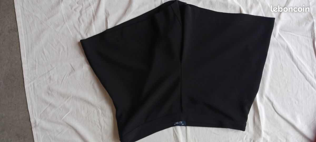 Short (image 2)