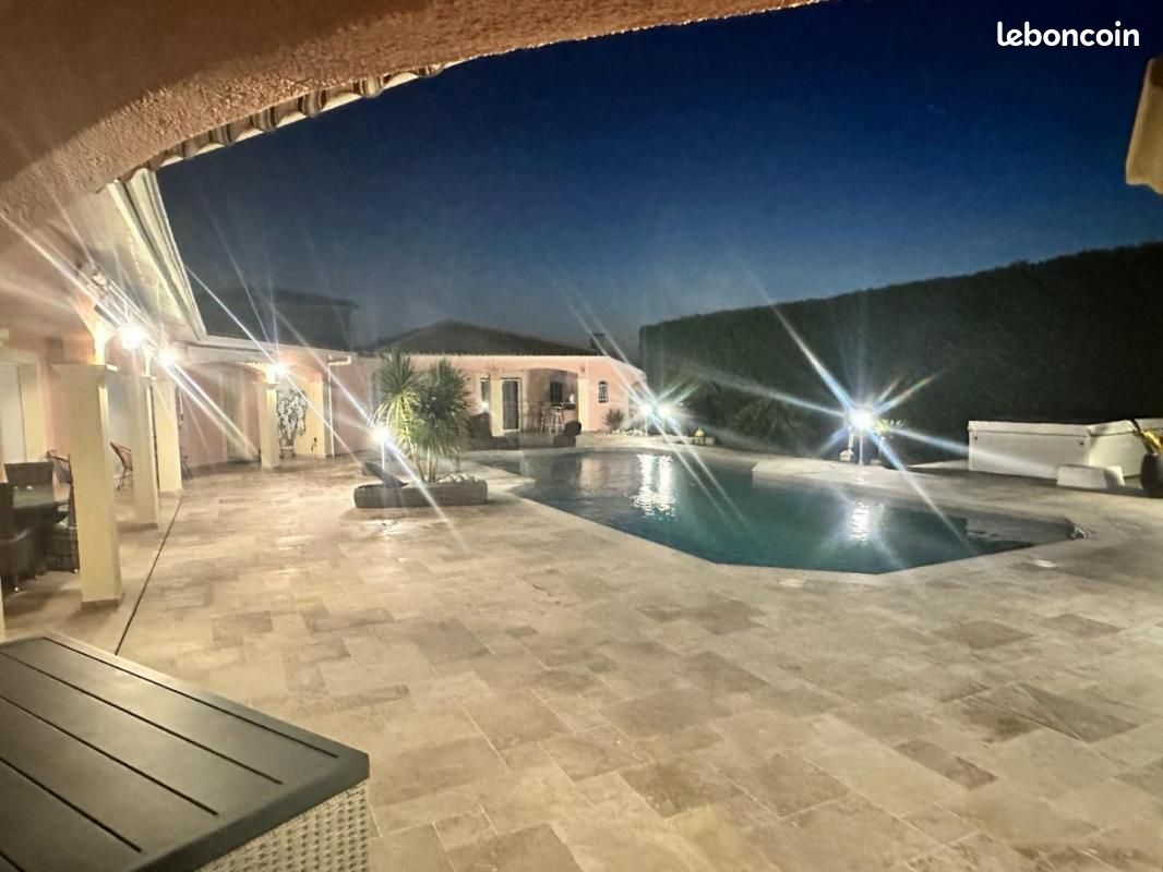Villa 10 pièces 240 m² - La Lande-de-Fronsac 33240 (image 2)