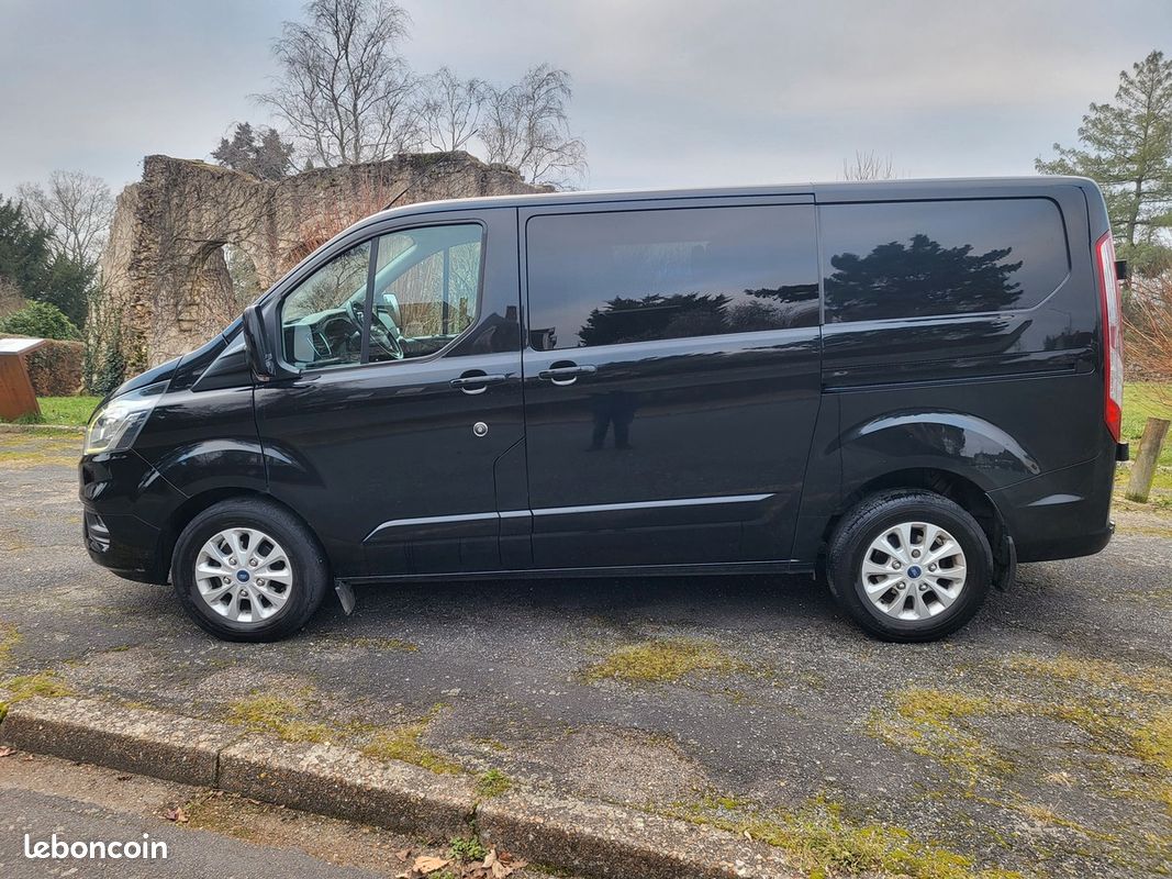 Ford TRANSIT CUSTOM 2L TDCI 170 CV LIMITED BLACK EDITION - 6 Places - HORS TAXE - 1 ère Main (image 3)