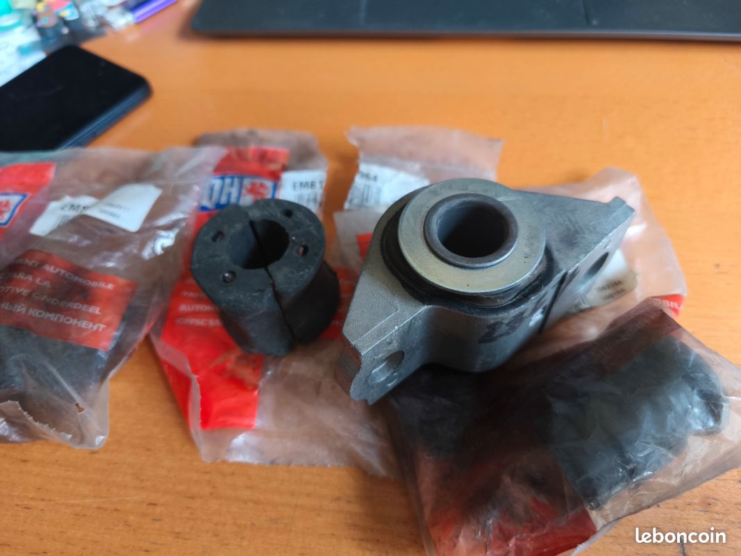 Lot de silent blocs Fiat Punto (image 3)