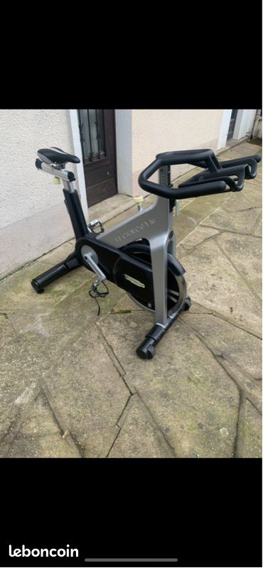 Vélo pro biking spinning rpm technogym groupe cycle 280e (image 2)