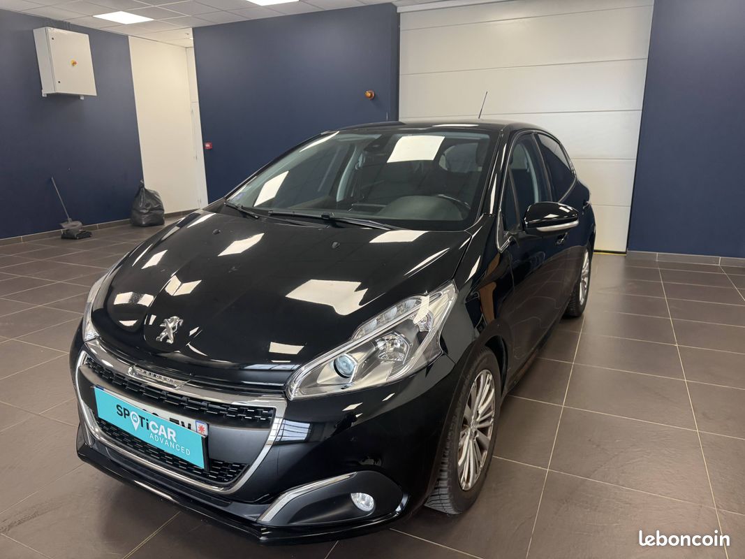 PEUGEOT 208 PureTech 82ch S&S BVM5 6.2 Evap Allure (image 1)