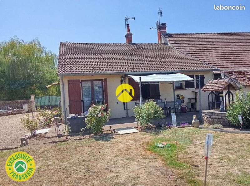 Maison 3 pièces 79 m² · à Ainay-le-Château · 79 m² · 62 500 €