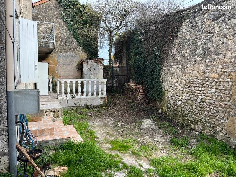 Maison 4 pièces 90 m² · à Ruelle-sur-Touvre · 90 m² · 56 000 €