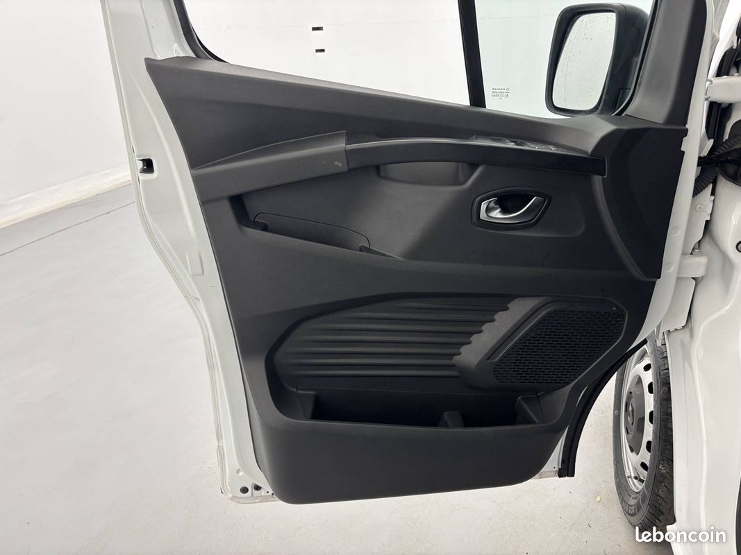 Renault trafic fgn l2h1 3000 kg blue dci 130 grand confort (image 11)