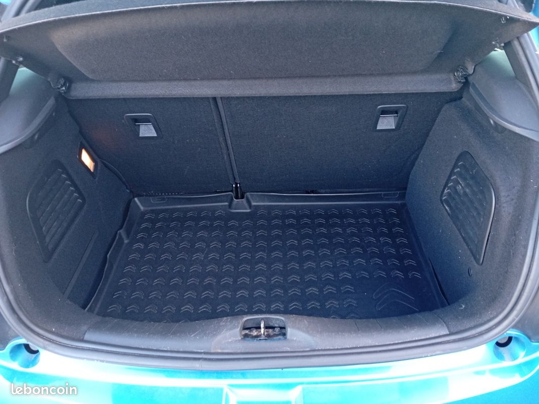 CITROEN DS3 HDi 110 FAP 109gr Sport Chic (image 16)