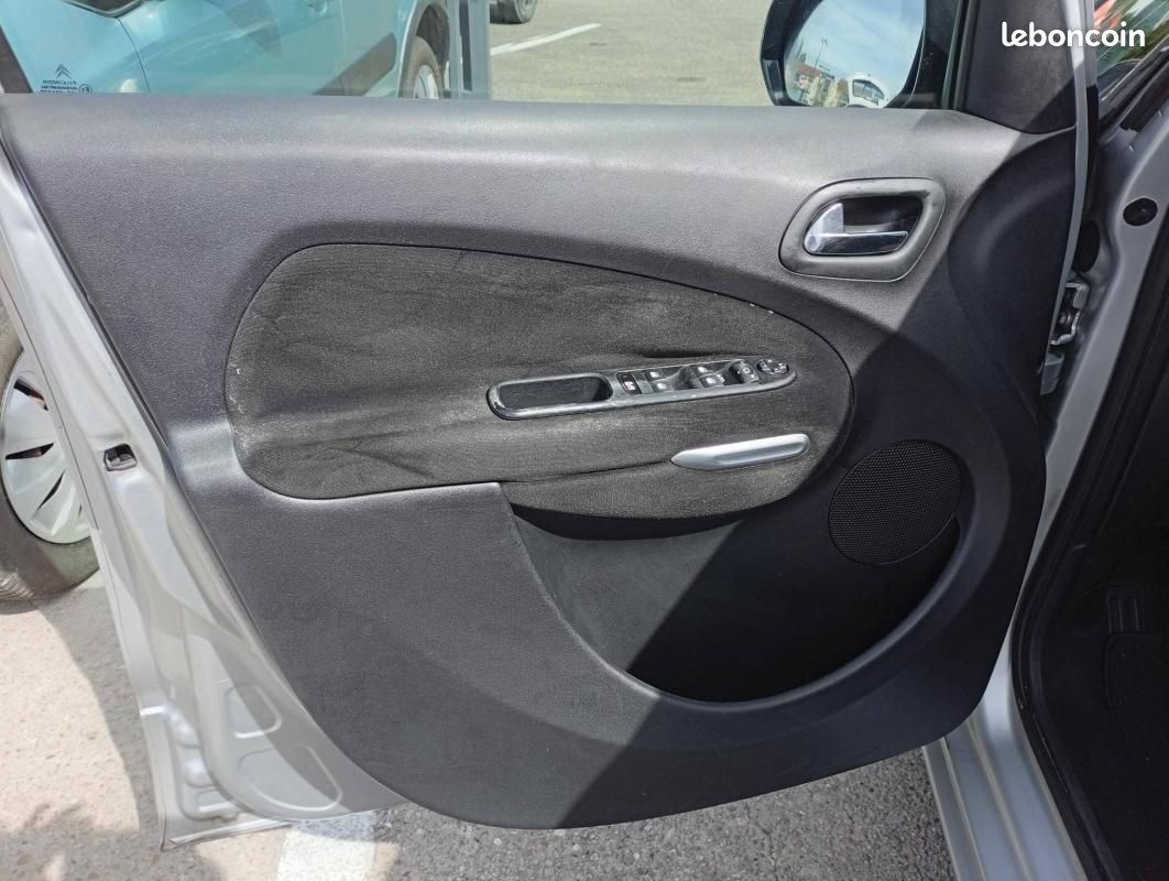 Citroën C3 II 1.6 HDi90 FAP Exclusive (image 17)