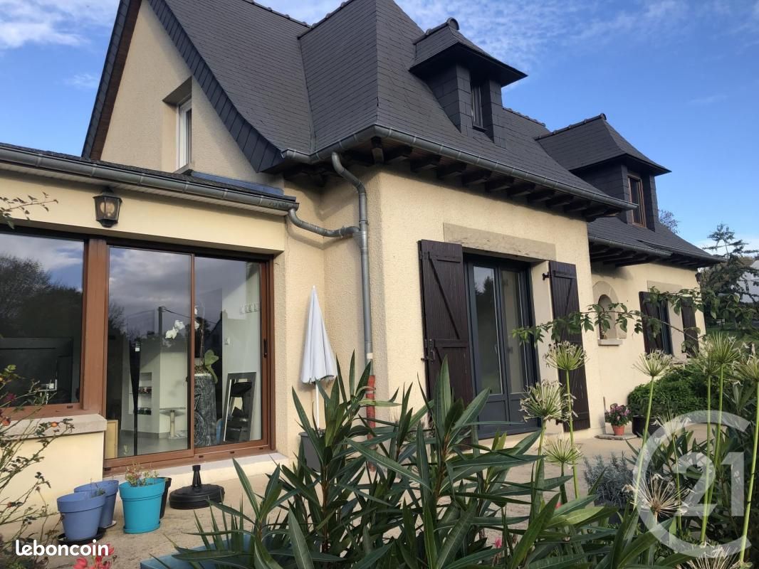 Maison 4 pièces 137 m² · à Maen Roch · 137 m² · 975 €/mois
