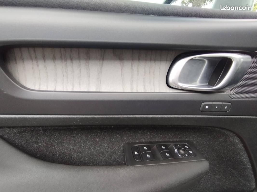 Volvo XC40 D3 AdBlue 150ch Inscription Luxe Geartronic 8 (image 17)