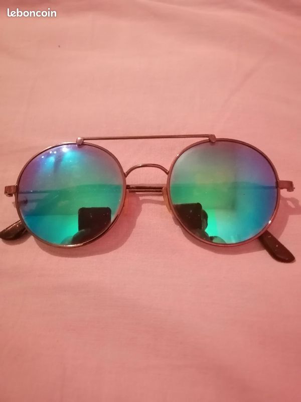 Lunette de soleil (image 1)