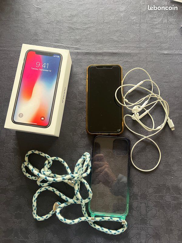IPhone 11 Pro + 2 cases (image 1)