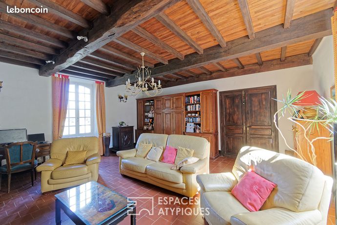 Propriété 5 pièces 213 m²