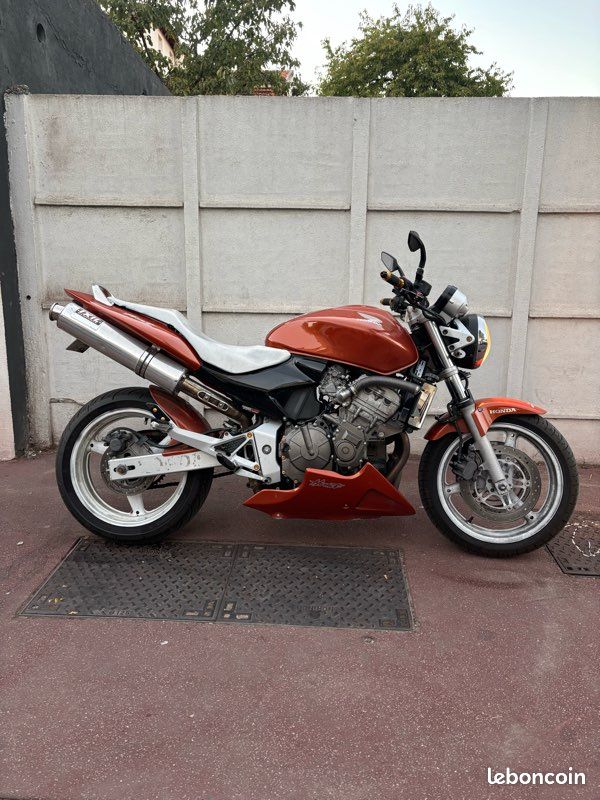 Honda CB 600 F Hornet (2005) — 96 ch — État exceptionnel (image 1)