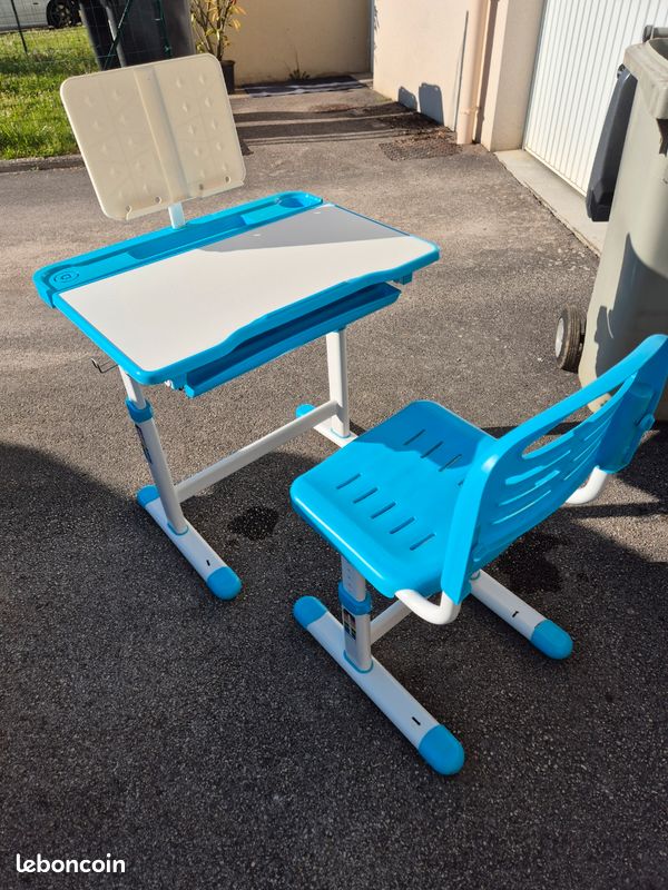 Bureau enfant ergonomique réglable + chaise – Très bon état – Sans lampe (image 3)